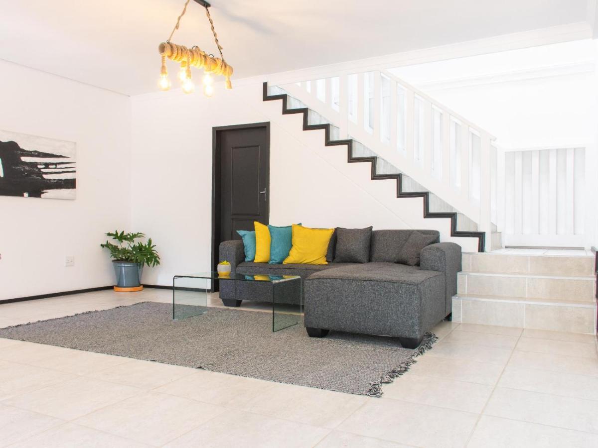 Zwelakho Furnished Apartments The Cube Joanesburgo Exterior foto