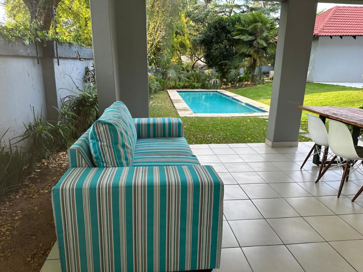 Zwelakho Furnished Apartments The Cube Joanesburgo Exterior foto