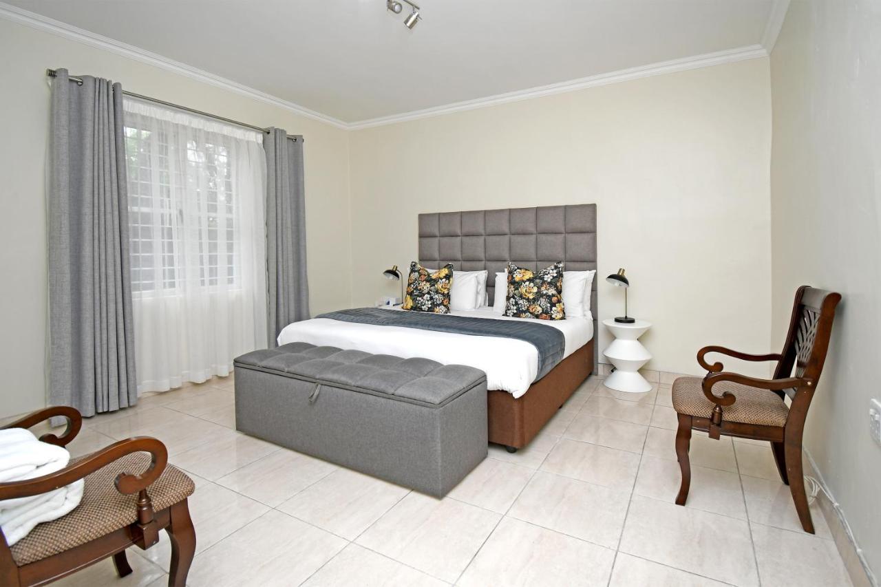 Zwelakho Furnished Apartments The Cube Joanesburgo Exterior foto