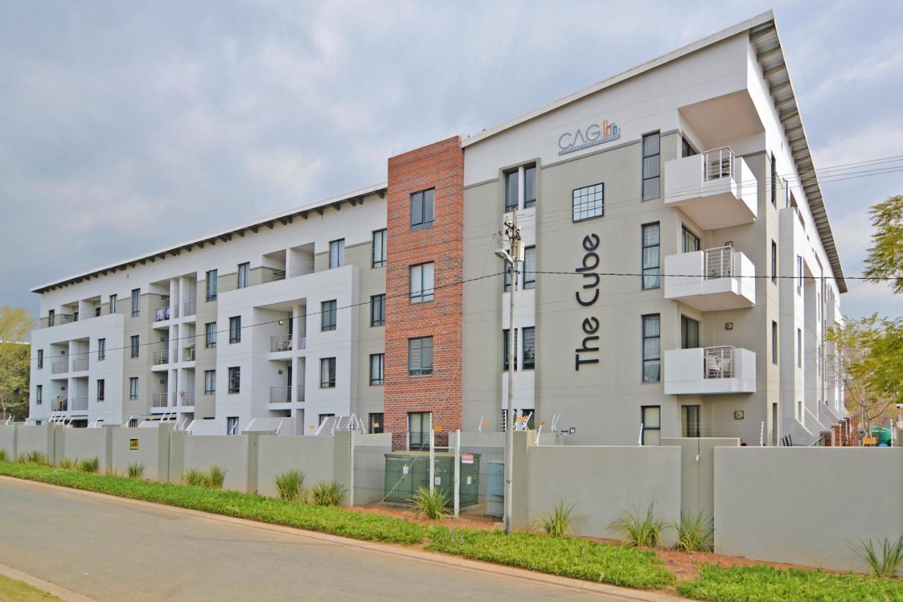 Zwelakho Furnished Apartments The Cube Joanesburgo Exterior foto